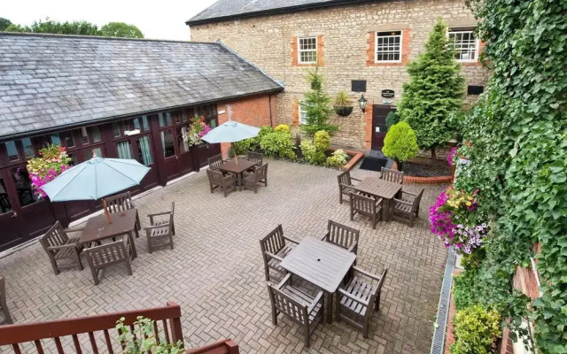 Cock Hotel Stony Stratford by Greene King Inns