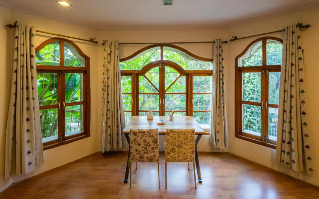 SaffronStays Birdsong, 3 BDR Pet-friendly Villa in Madh Island