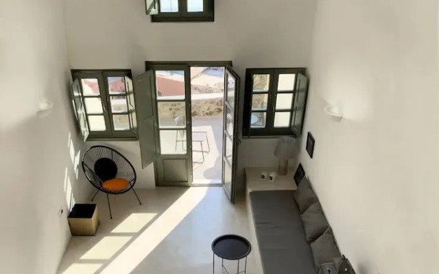 Neema Maison Finikia Santorini