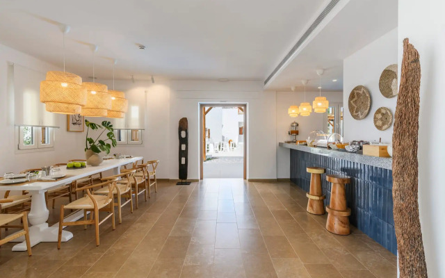 Mykonaki Hotel