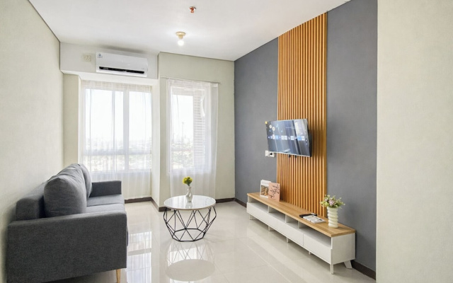 Clean Space And Well Located 2Br At Nifarro Park Apartment