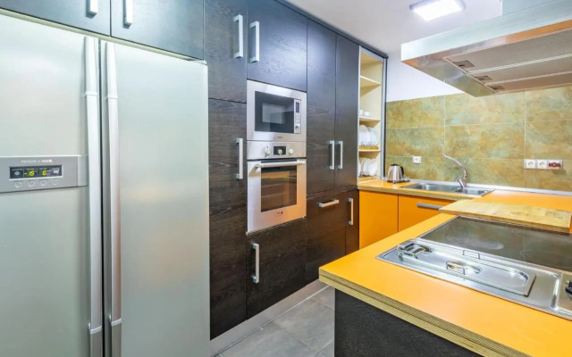 Alhondiga Oasis Suite by Valcambre