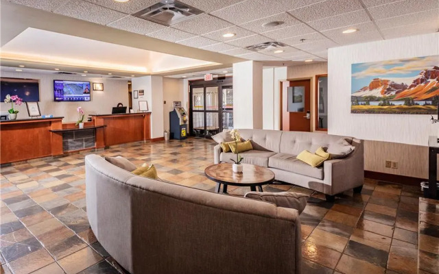 Service Plus Inns and Suites Calgary