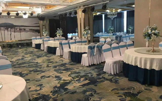 Aoshideng Hotel (Yulin College)