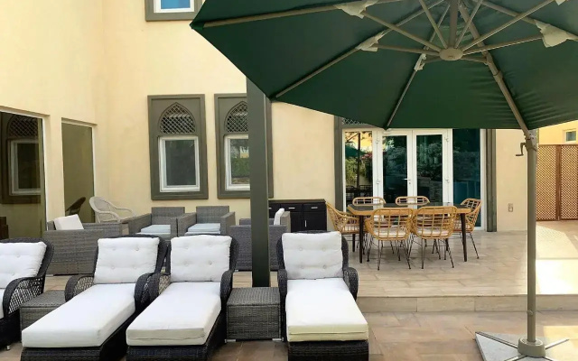 Dubai Marina Villa up 20 guest huge Private Pool