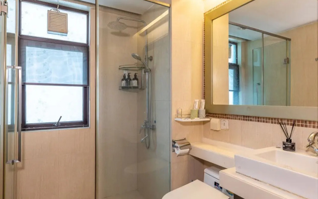 Locals Boutique Apartment Huafa Plaza 34