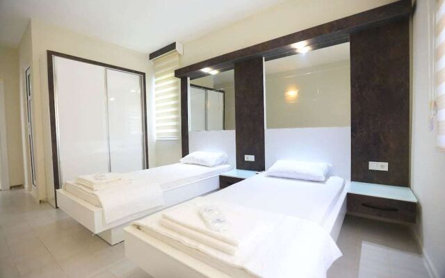 Otel Albos