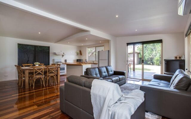 Tasman Surf House