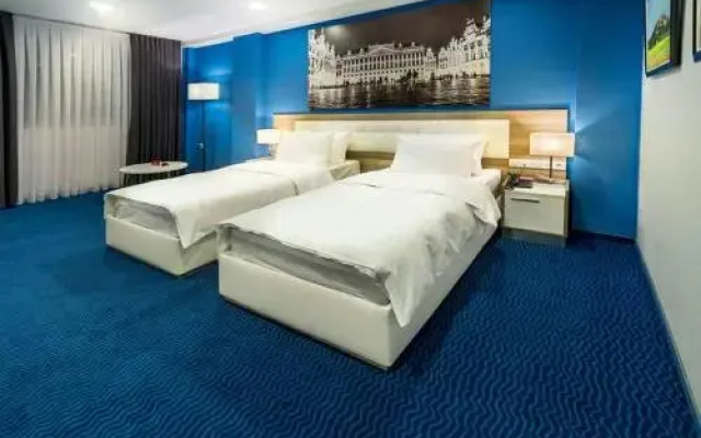 Central Hotel, Fitness and Spa