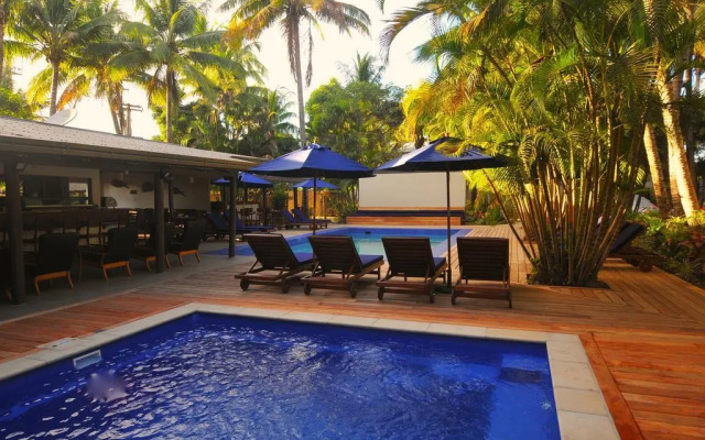 Oasis Palms Hotel