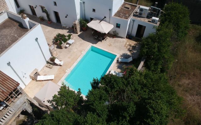 Luxury Courtyard