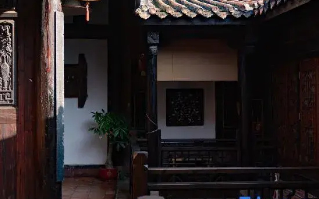 Lin Family Courtyard Homestay (West Street Kaiyuan Temple)