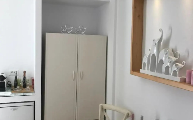 YL Suites