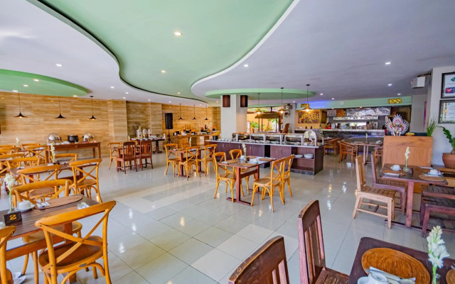 Grand Santhi Hotel