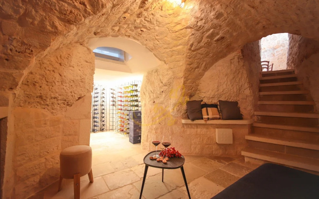 TD Trullo Titiro w Wine Cellar Vineyard Pool