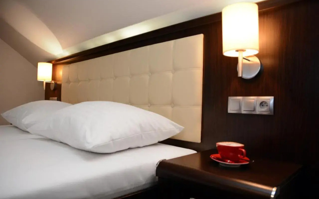 Hotel Świętokrzyski Dwór