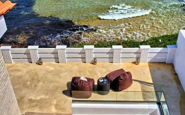Seashell Seafront Villa