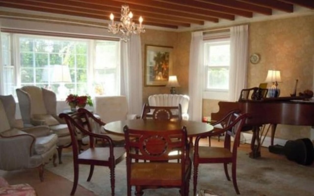 Tidewater Inn