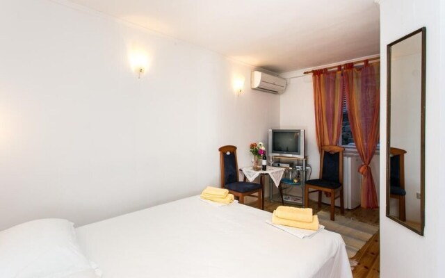 Rooms Fausta Old Town