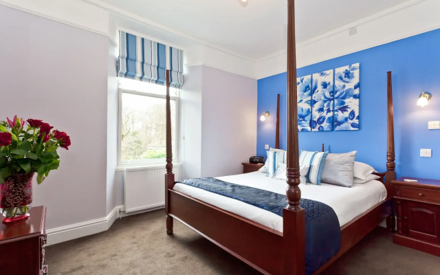 Beaumont House with FREE off-site Health Club - Adults Only