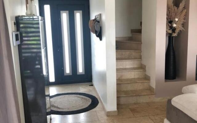 Villa moderne avec piscine