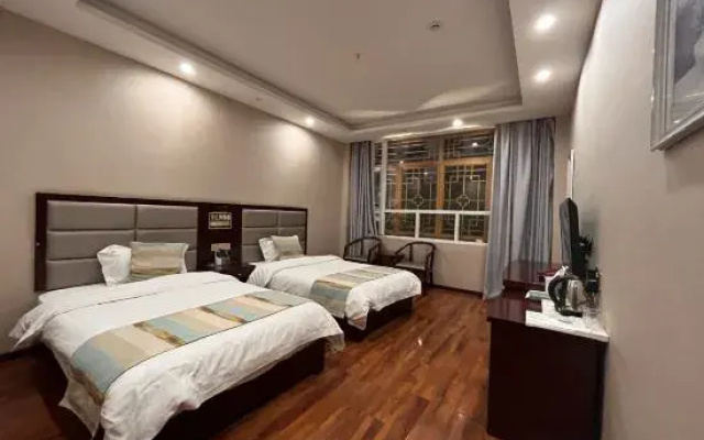 Ganzi Yuanmengju Hotel