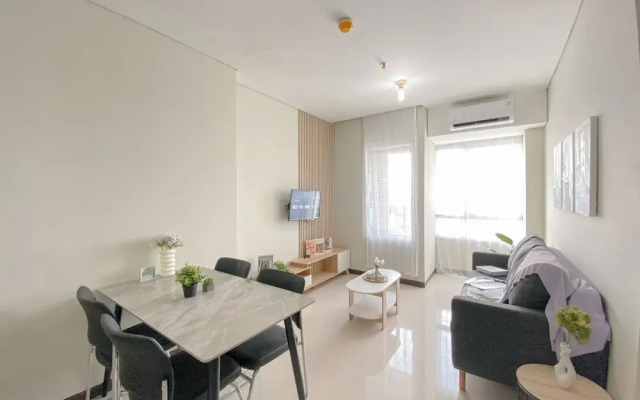 Minimalistic Designed 2Br Nifarro Park Apartment