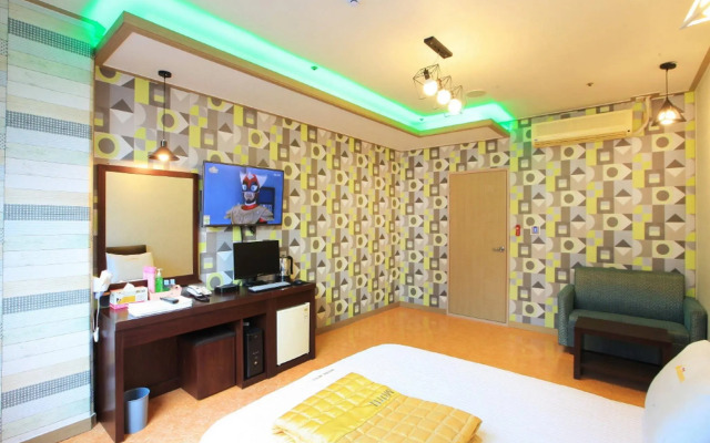 Marina Motel