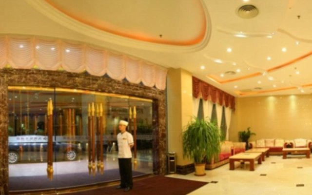 Yijian Holiday Hotel