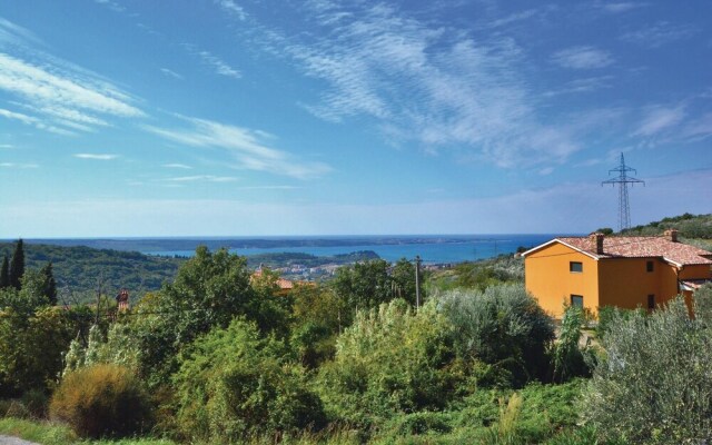 Awesome Home in Izola With Wifi and 1 Bedrooms