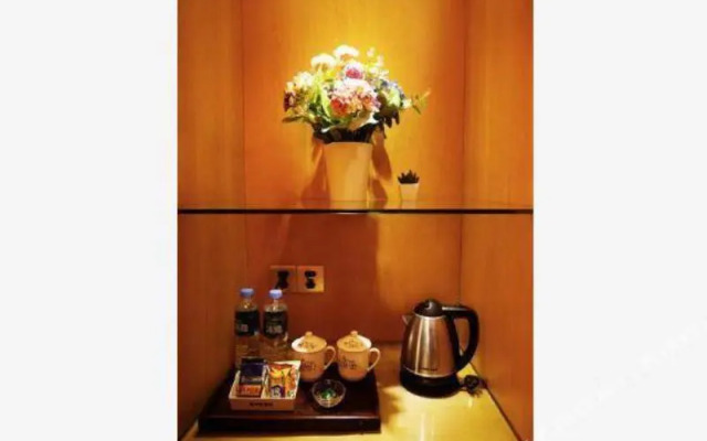 Weierhong City Hotel (Fu'an Wanli Plaza)