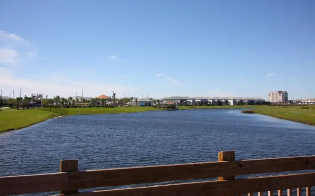4888 Storey Lake