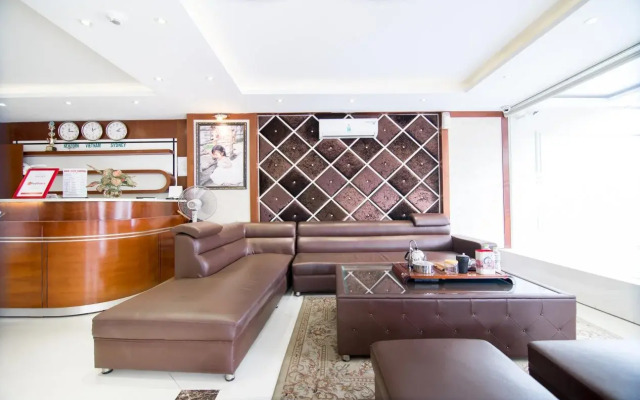 RedDoorz Plus @ Trung Son Residence