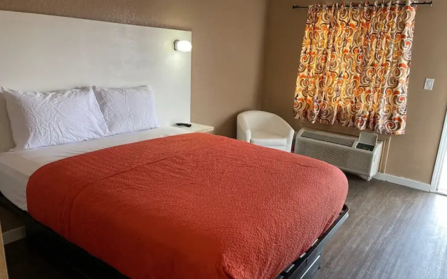 Hotel Eastin Riverwalk