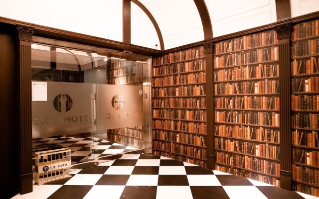 T.O Hotel Main Station