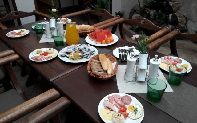 Excalibur Penzion a Restaurace