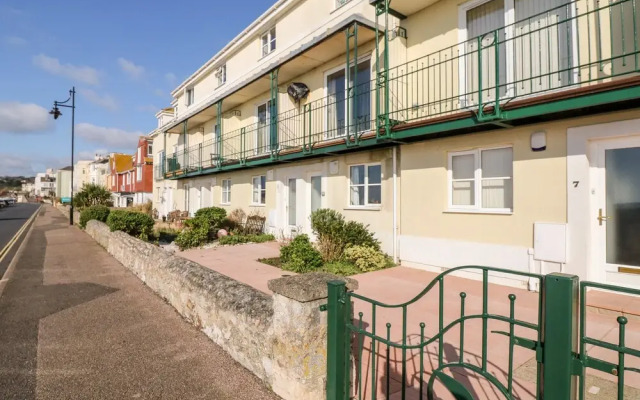6 Lyme Mews