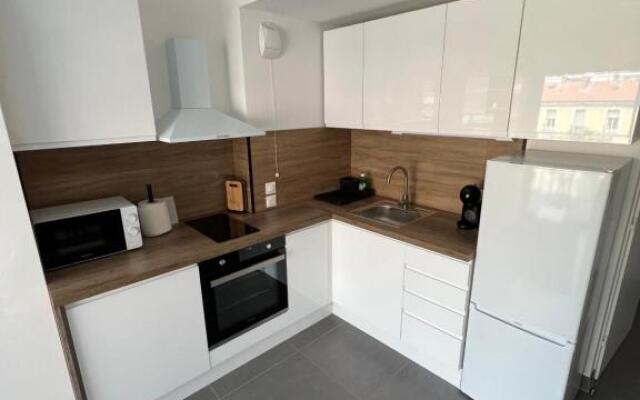 logement tout équipée Menton centre 500 m des plages