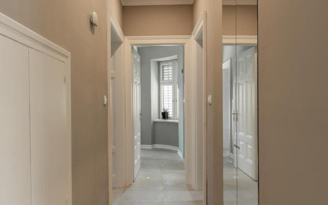 Luxury Peitho Residence