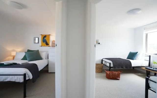 Peterborough House & Motel