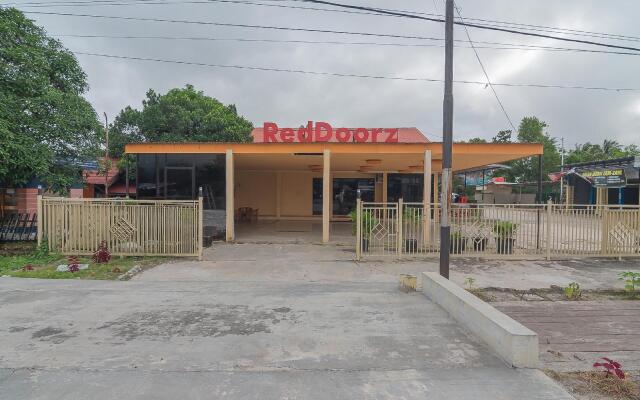 RedDoorz Syariah @ Jalan Tjilik Riwut