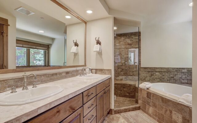 Elegant Updated 3 Bedroom Condo At One Arrowhead Place Condo by RedAwning