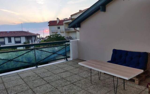 50m² pieds dans l'eau + 20m² Terrasse- Vue sur mer