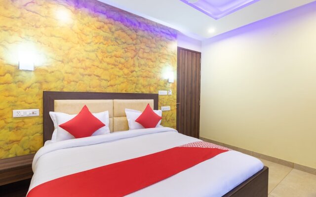Hotel R S Plaza by OYO Rooms