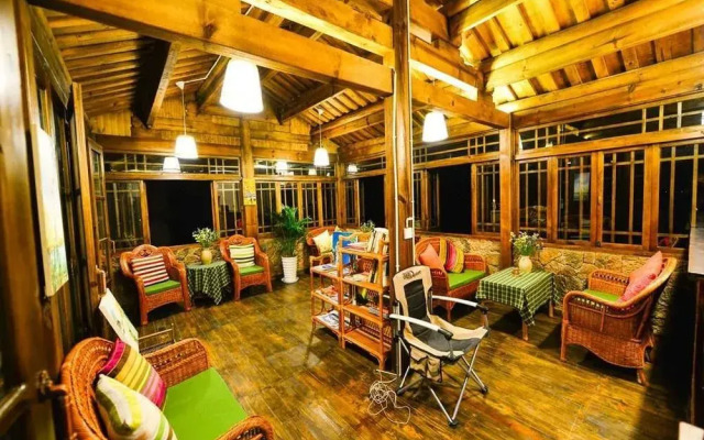 Dali Yuehai Shanqi Inn