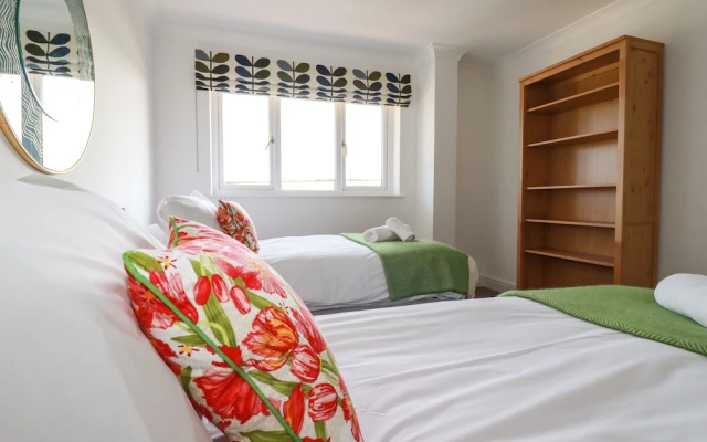 Newquay Tamarisk Lodge on the Gannel