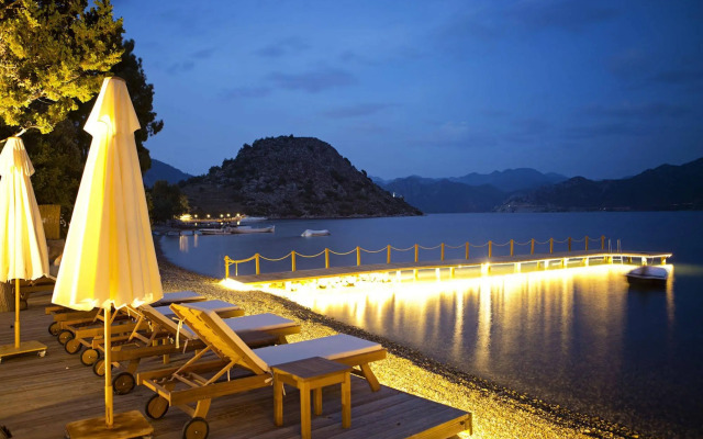 Vira Demir Boutique Hotel & Beach