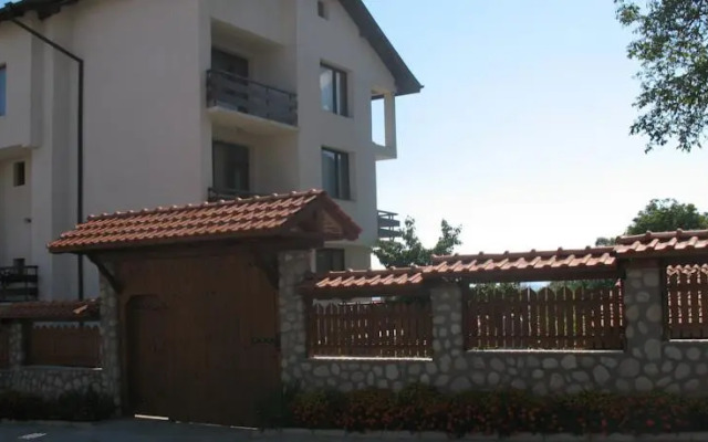 Stoyanova Guest House