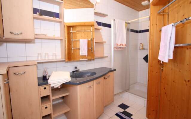 Charming Chalet in Hohentauern near Ski Lift