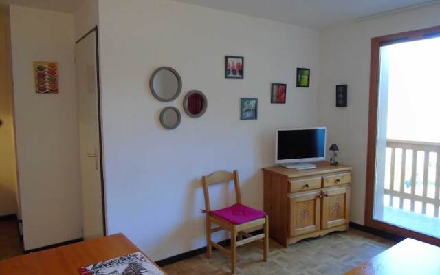 Lou Services Apartment CB69 LSI 001